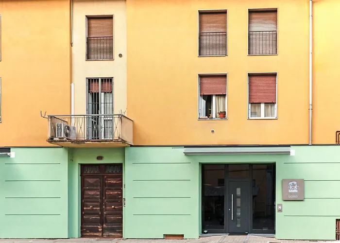 Shakira Apartament *